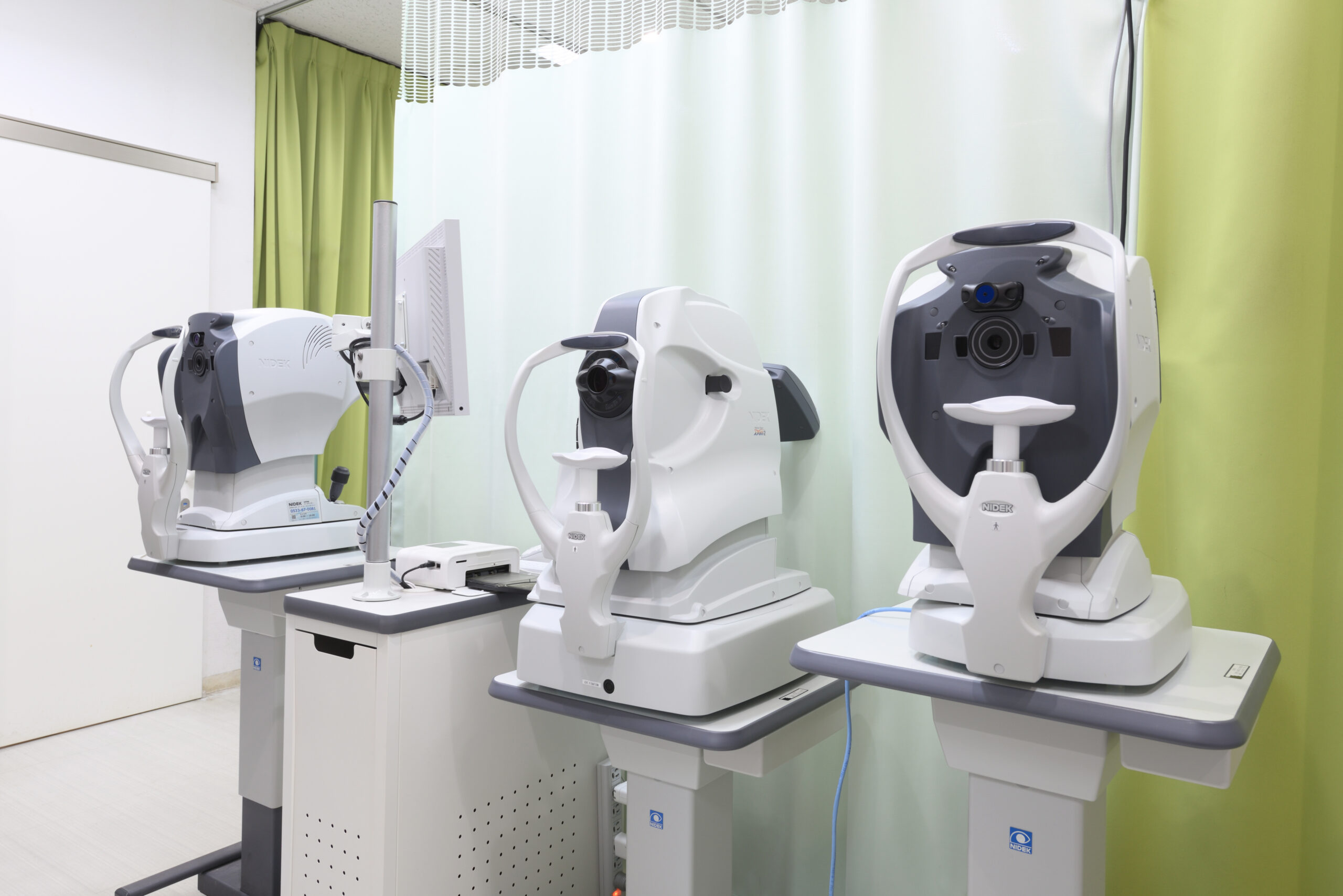 眼科検査機器各種完備